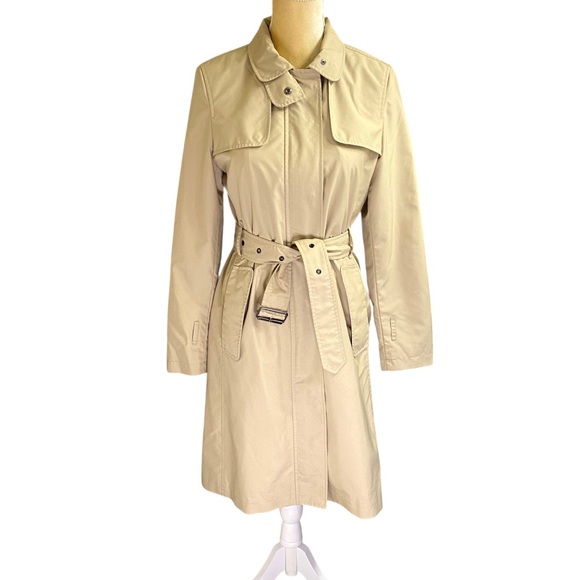 Burberry Tess Classic Trench Coat - Picture 2 of 15